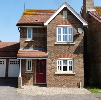 Three bedroom detached house with 1 double, 1 twin and 1 single bedroom
