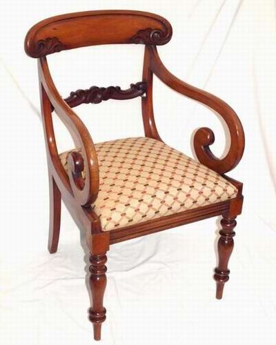 Scrollarmchair