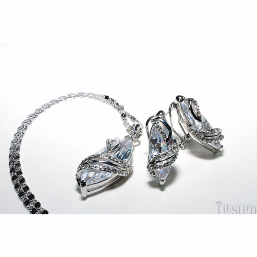 Love Potion' Long Chain Cubic Zirconia Necklace & Stud Earrings